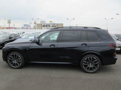 2025 BMW X7 photo 10