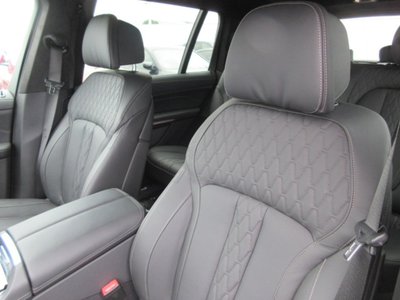 2025 BMW X7 thumbnail 72