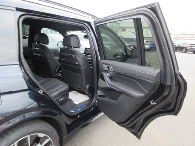 2025 BMW X7 thumbnail 51