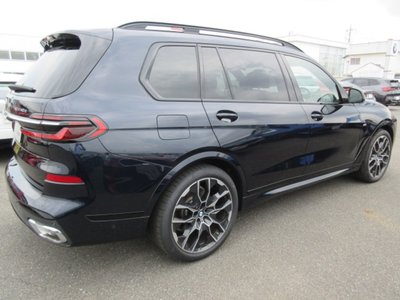 2025 BMW X7 photo 7