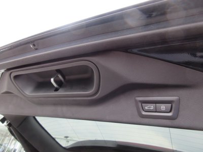 2025 BMW X7 thumbnail 66