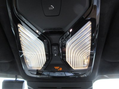 2025 BMW X7 thumbnail 37