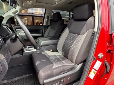 2020 Toyota TUNDRA thumbnail 25