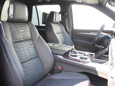 2025 Cadillac ESCALADE photo 6