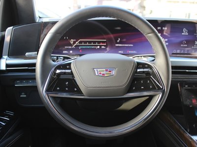 2025 Cadillac ESCALADE photo 12
