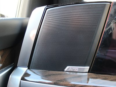 2025 Cadillac ESCALADE photo 16