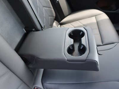 2025 BMW I5 缩略图 37