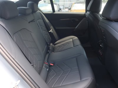 2025 BMW I5 缩略图 36