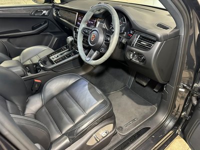 صورة مصغرة 3 لـ 2024 Porsche MACAN