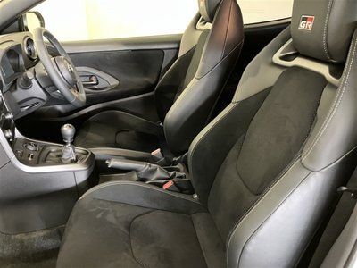 صورة 12 لـ 2025 Toyota GR YARIS