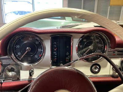 1966 Mercedes-BENZ SL 照片 9