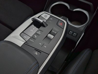 2024 BMW X2 photo 2