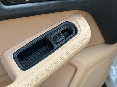 2023 Porsche MACAN thumbnail 28