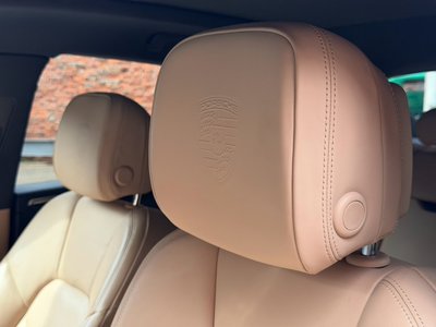 2023 Porsche MACAN thumbnail 33