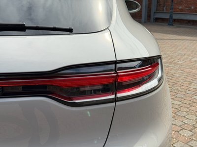 2023 Porsche MACAN thumbnail 72