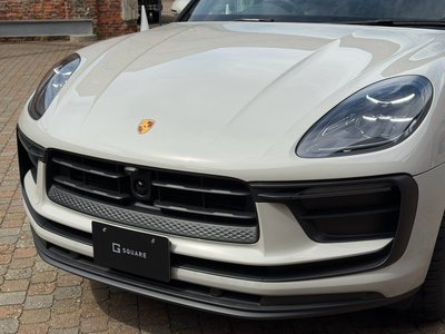 2023 Porsche MACAN photo 6