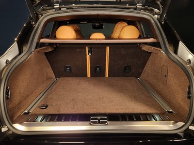 صورة مصغرة 48 لـ 2022 Aston Martin DBX