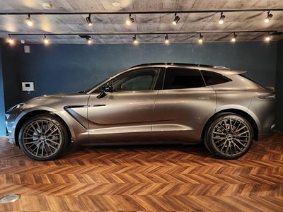 صورة مصغرة 37 لـ 2022 Aston Martin DBX