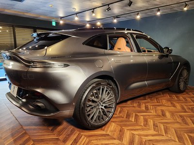 صورة مصغرة 42 لـ 2022 Aston Martin DBX
