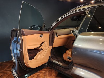 صورة مصغرة 55 لـ 2022 Aston Martin DBX