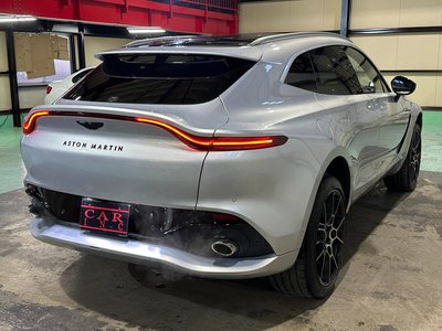 صورة 25 لـ 2021 Aston Martin DBX