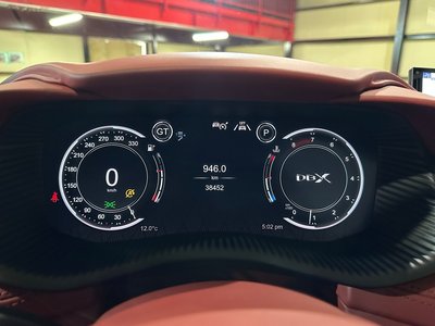 صورة 15 لـ 2021 Aston Martin DBX