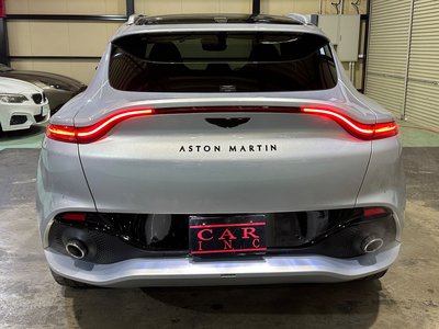 صورة 24 لـ 2021 Aston Martin DBX