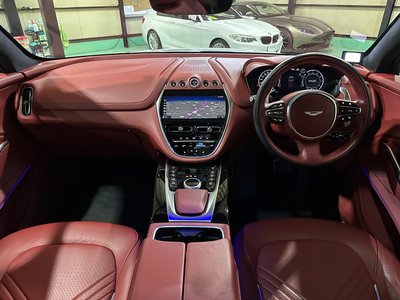 صورة 6 لـ 2021 Aston Martin DBX