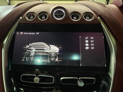 صورة 50 لـ 2021 Aston Martin DBX