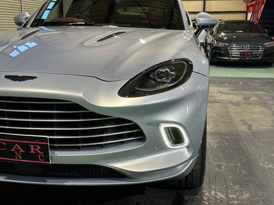 صورة 27 لـ 2021 Aston Martin DBX