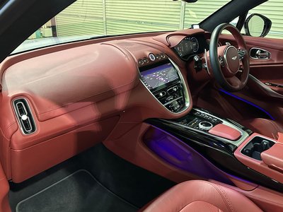 صورة 41 لـ 2021 Aston Martin DBX