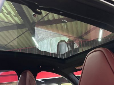 صورة 4 لـ 2021 Aston Martin DBX