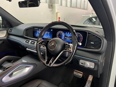 2024 Mercedes-BENZ GLS photo 5