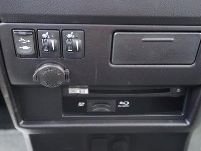 صورة 9 لـ 2017 Toyota SIENA