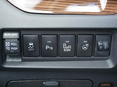 صورة 13 لـ 2017 Toyota SIENA