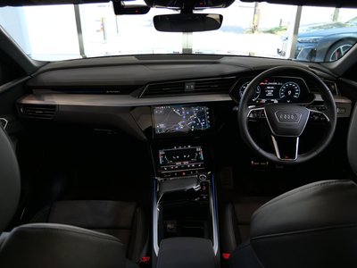 2024 AUDI Q8 E-TRON photo 20