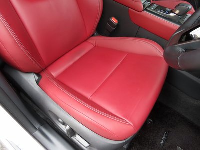 صورة 52 لـ 2024 Lexus LBX