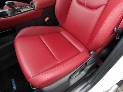 صورة 61 لـ 2024 Lexus LBX