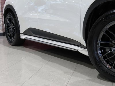 صورة 7 لـ 2024 Lexus LBX