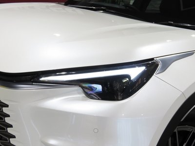 صورة 26 لـ 2024 Lexus LBX