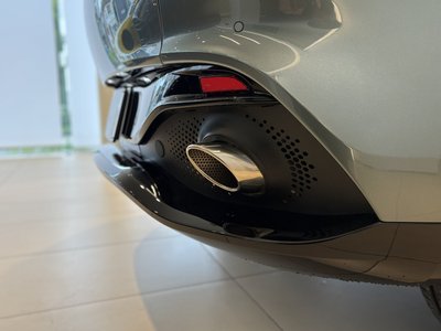 2021 Aston Martin DBX 照片 11