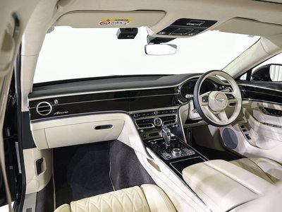 صورة 19 لـ 2026 Bentley FLYING SPUR