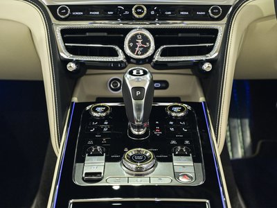 صورة 25 لـ 2026 Bentley FLYING SPUR