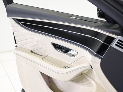 صورة 11 لـ 2026 Bentley FLYING SPUR