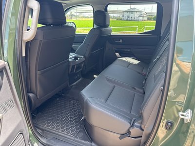 2023 Toyota TUNDRA thumbnail 28