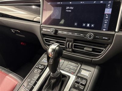2019 Porsche MACAN thumbnail 20
