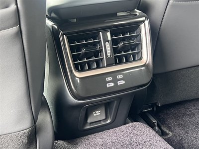 2025 Toyota CROWN ESTATE 照片 24
