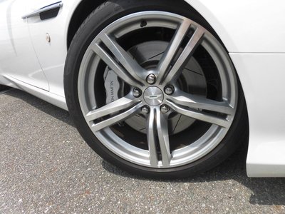 2009 Aston Martin DB9 照片 9