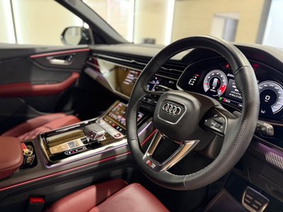 2024 AUDI SQ8 照片 33