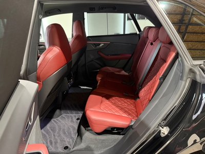 2024 AUDI SQ8 照片 30